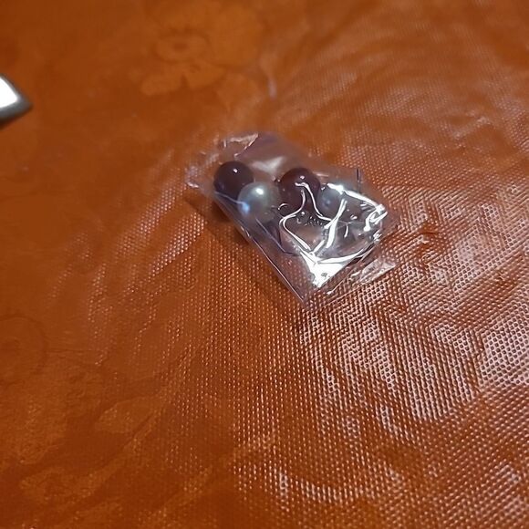 Genuine Carnelian Bracelet and Earrings - Picture 5 of 6